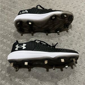 Under Armour Glyde Softball Cleats Women’s Size 9
